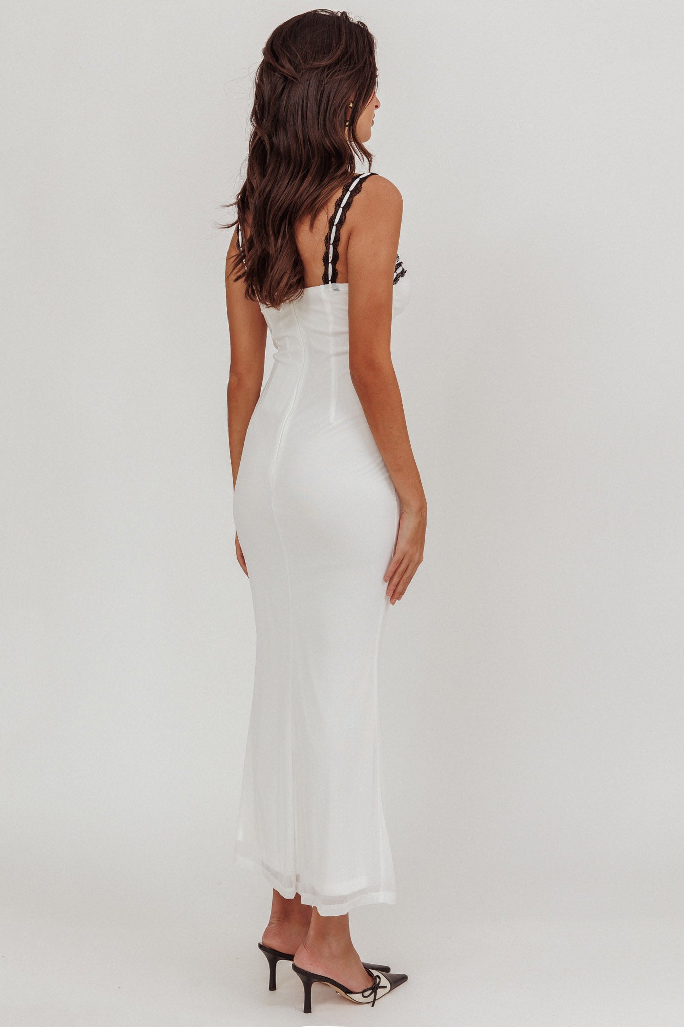 Abito lungo bianco con spalline in pizzo Girl Power