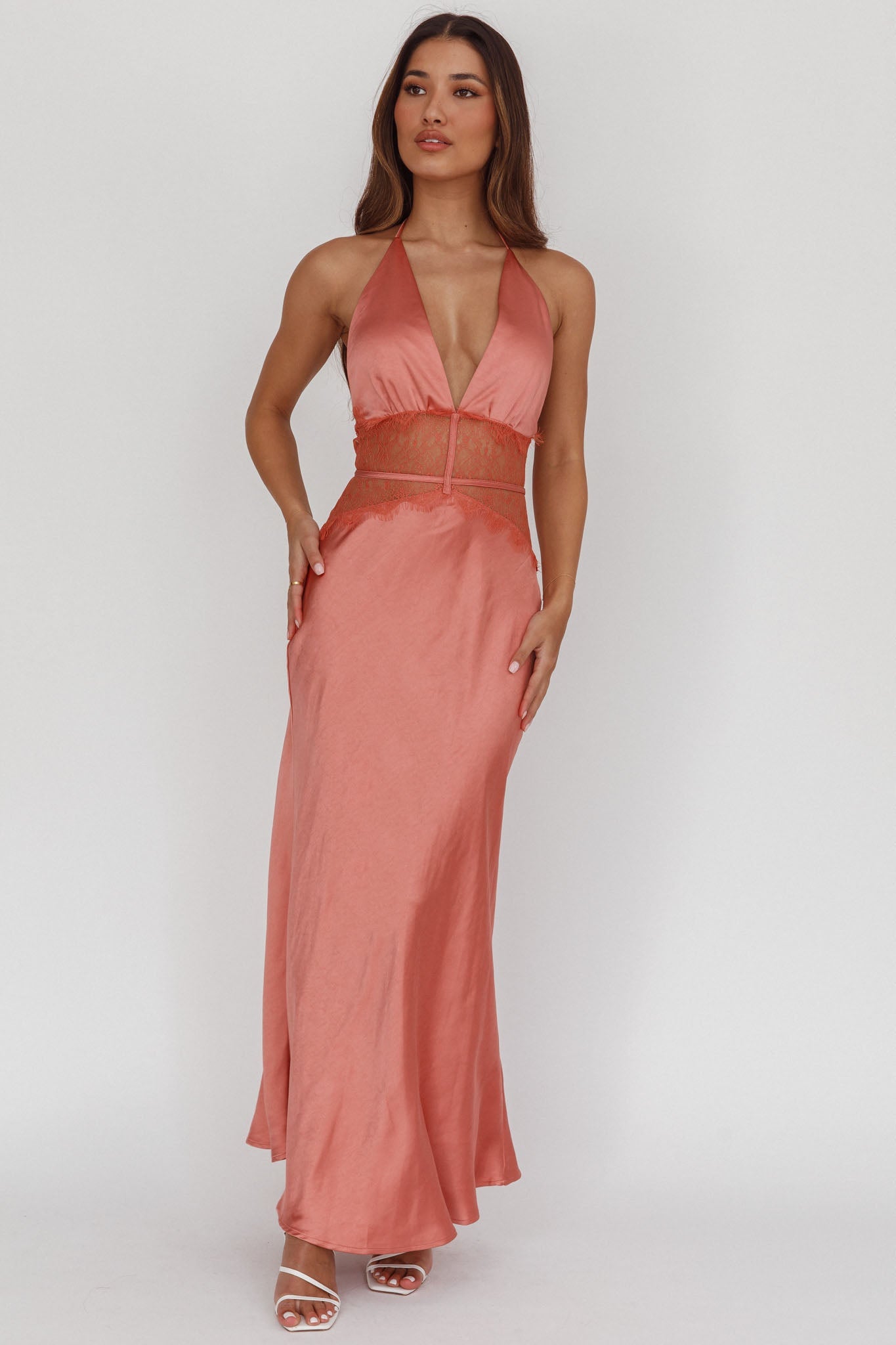 Abito lungo con scollo all'americana e pizzo Tarly, rosa
