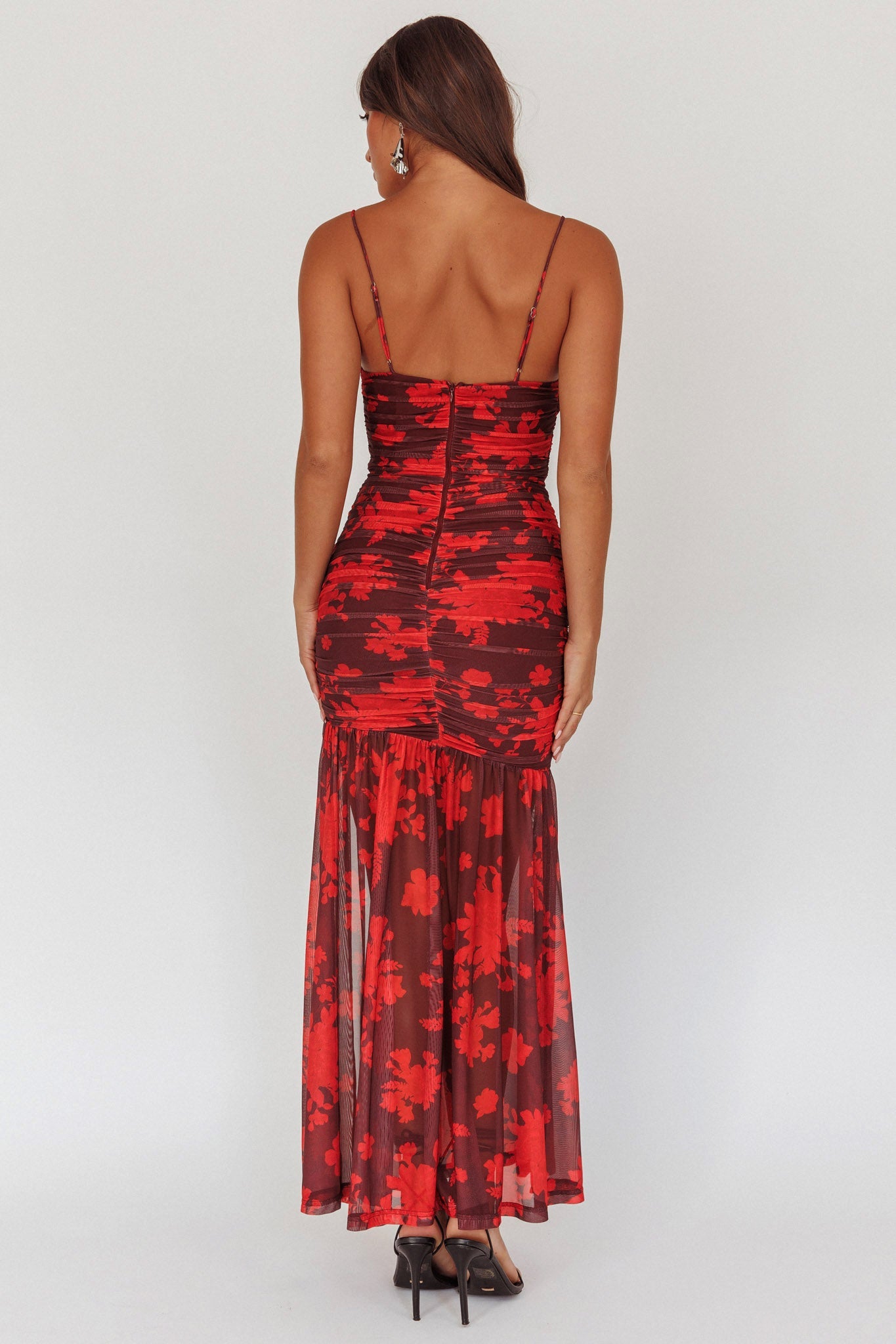 Abito lungo in rete arricciata Stole The Show con stampa floreale rossa