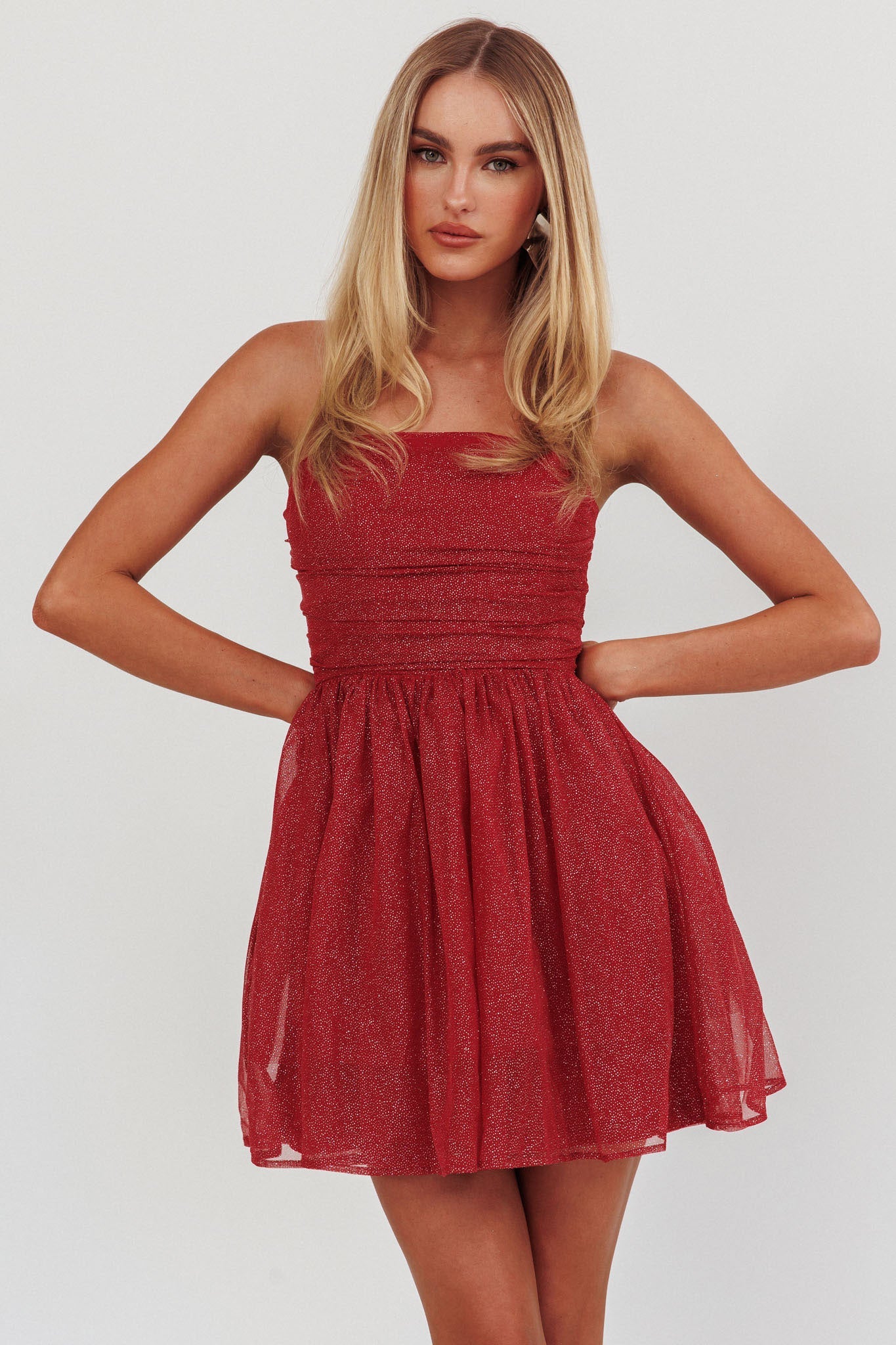 Mini abito glitterato senza spalline Guilty Pleasure rosso