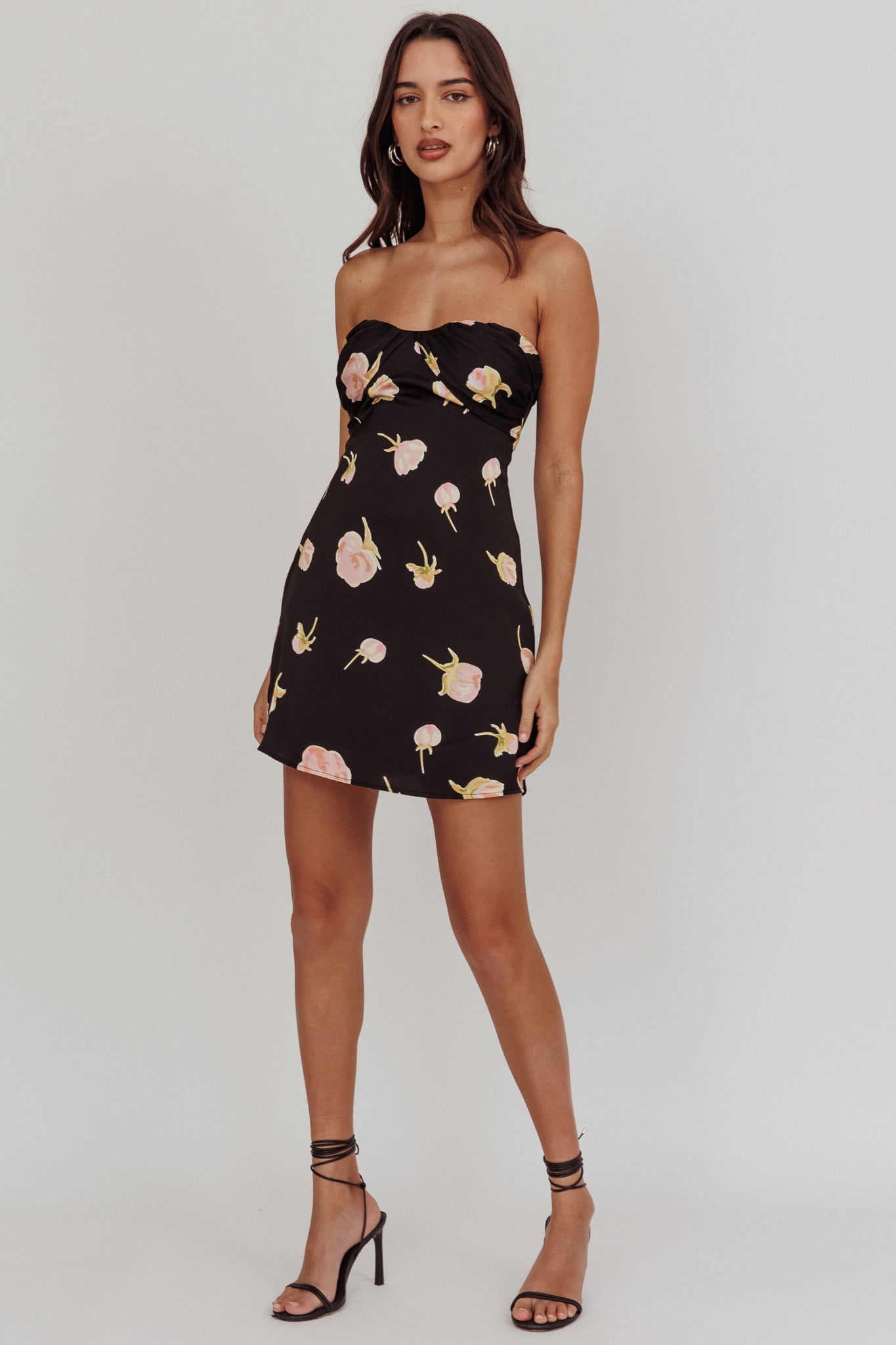 Sian Mini abito senza spalline con scollo a cuore e fiori neri