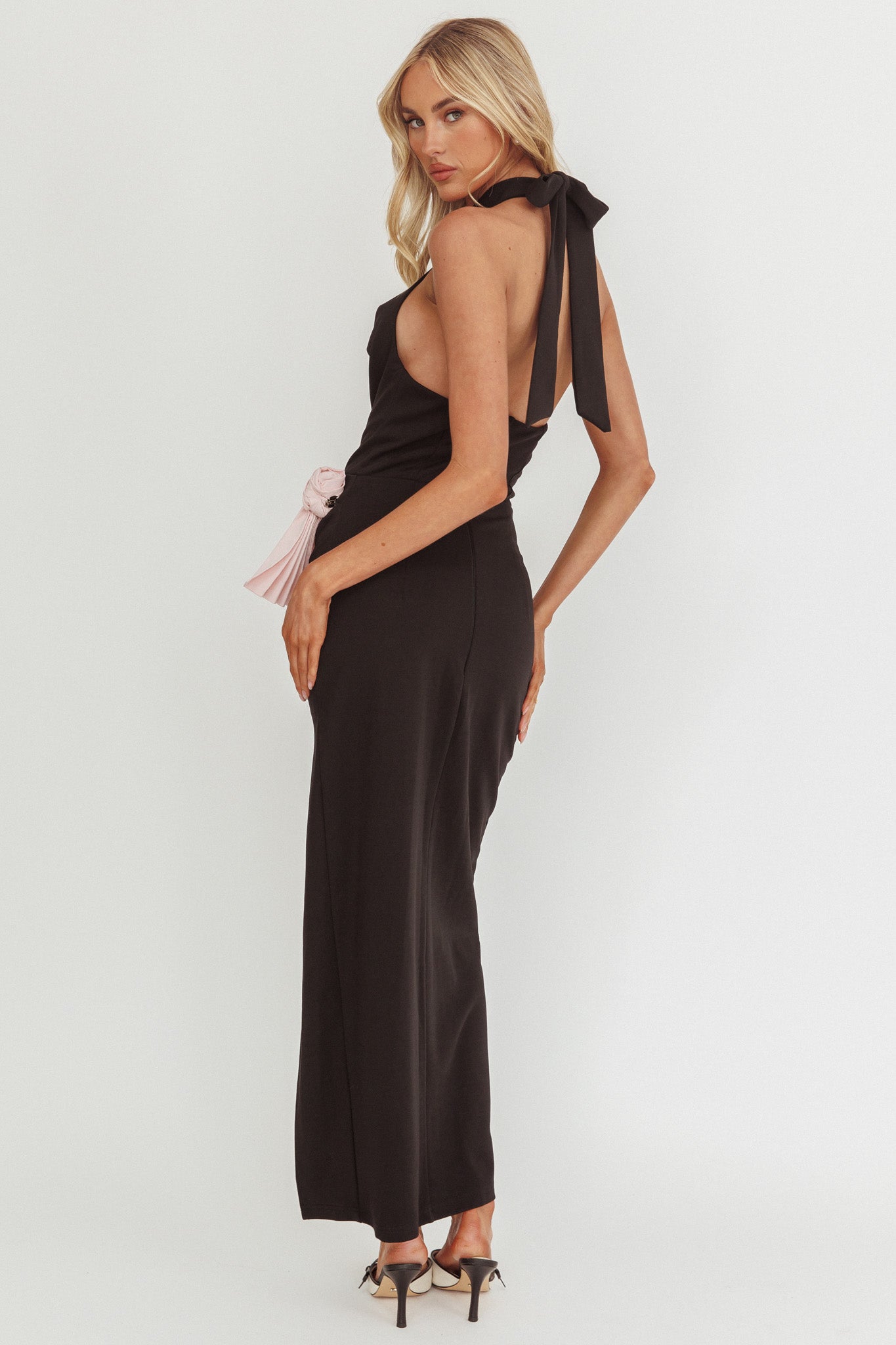 Abito lungo con scollo all'americana Charlene Cowl nero