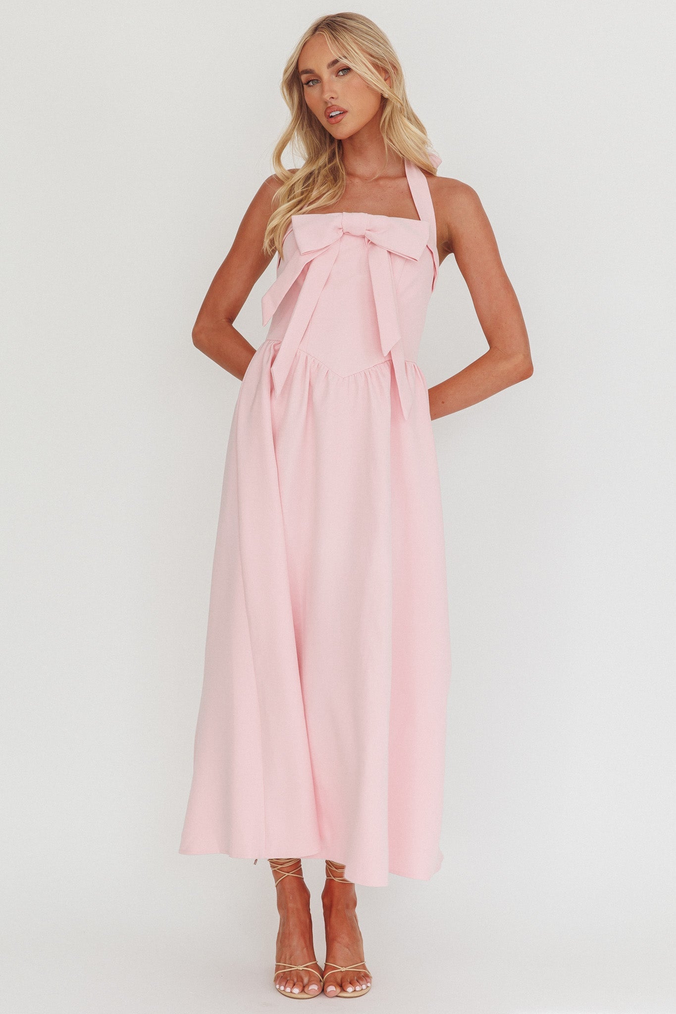 Abito lungo con fiocco e scollo all'americana Ariarna, rosa sorbetto