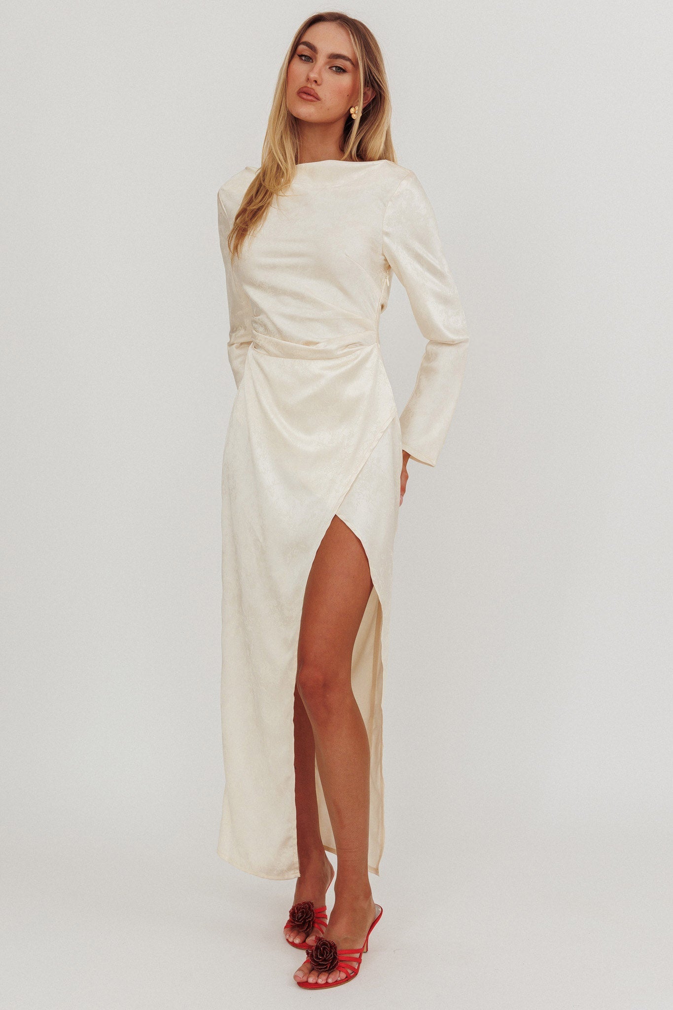 Abito lungo con scollo a V e maniche lunghe Loveland beige