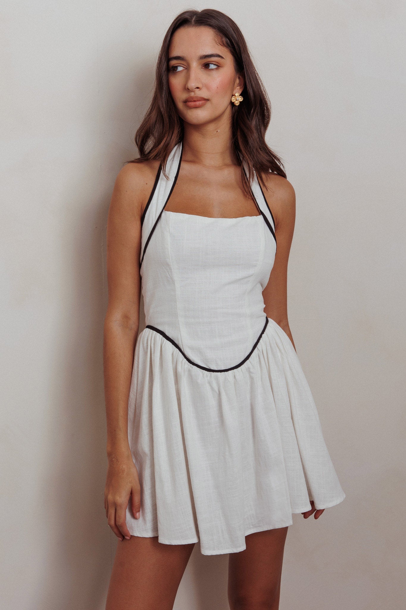 Mini abito Rune con scollo all'americana bianco