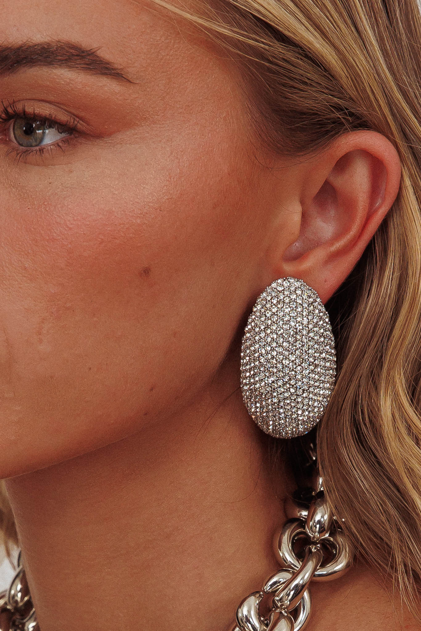 Orecchini Candice Oval Cabochon in argento con diamanti