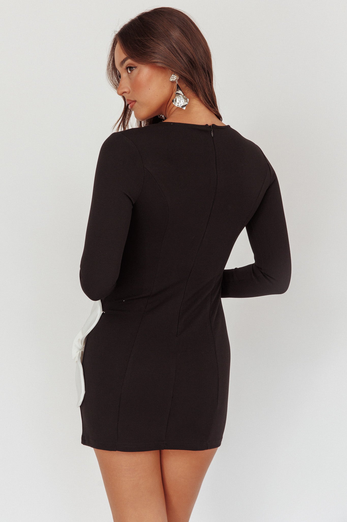 No Competition Mini abito nero con fiori oversize