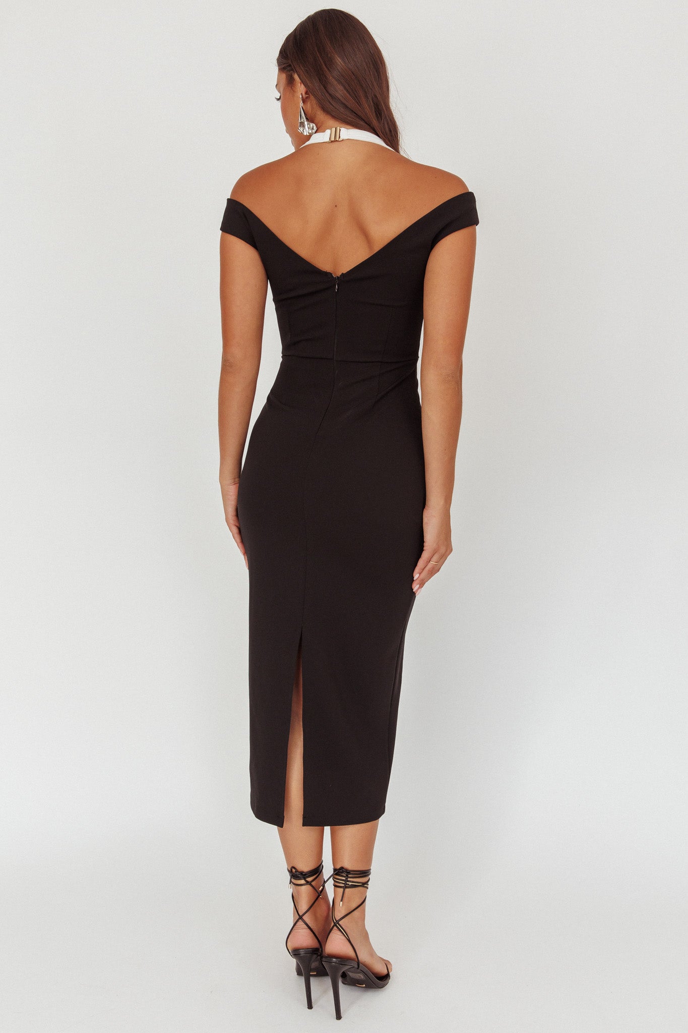 Abito midi con scollo all'americana in rete a contrasto Tyla, nero