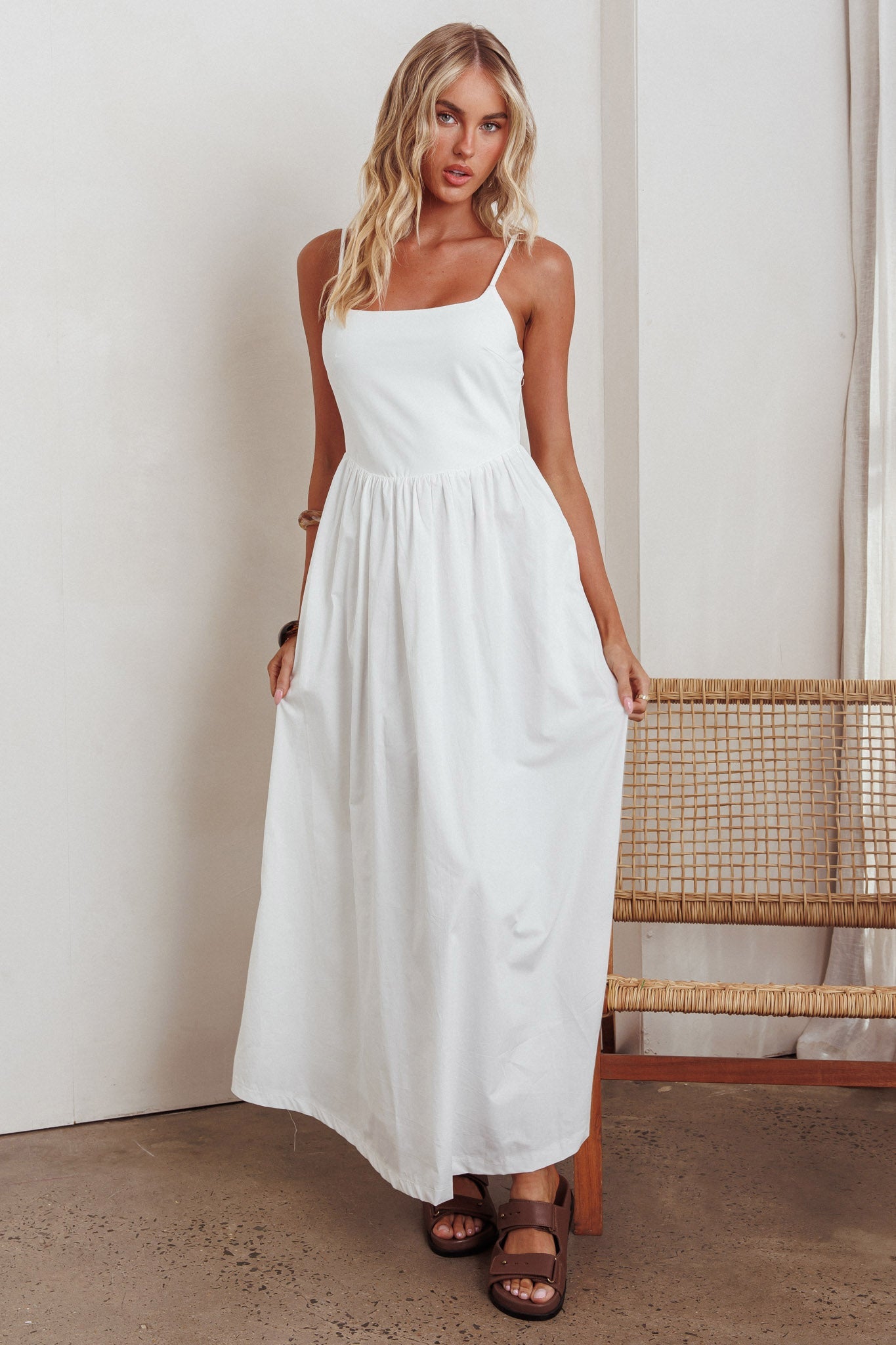 Abito lungo con tasche laterali Yelizaveta bianco