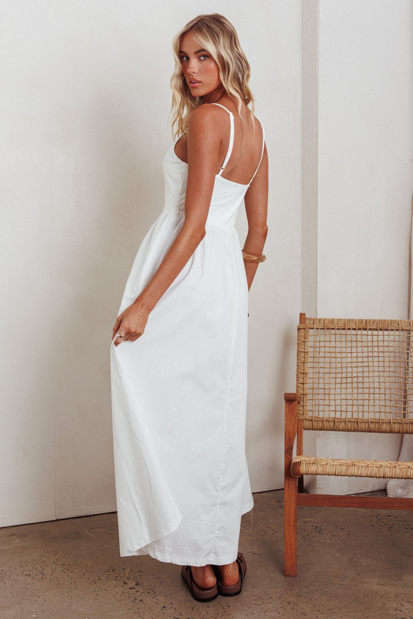 Abito lungo con tasche laterali Yelizaveta bianco
