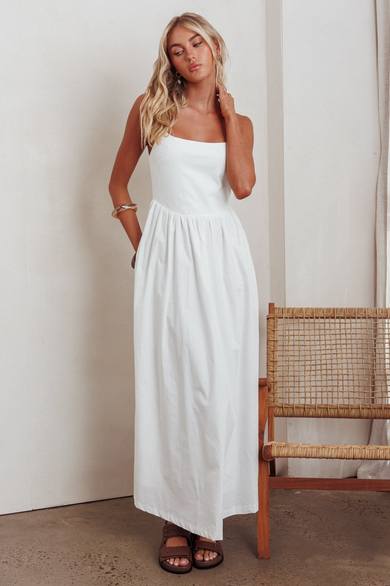 Abito lungo con tasche laterali Yelizaveta bianco