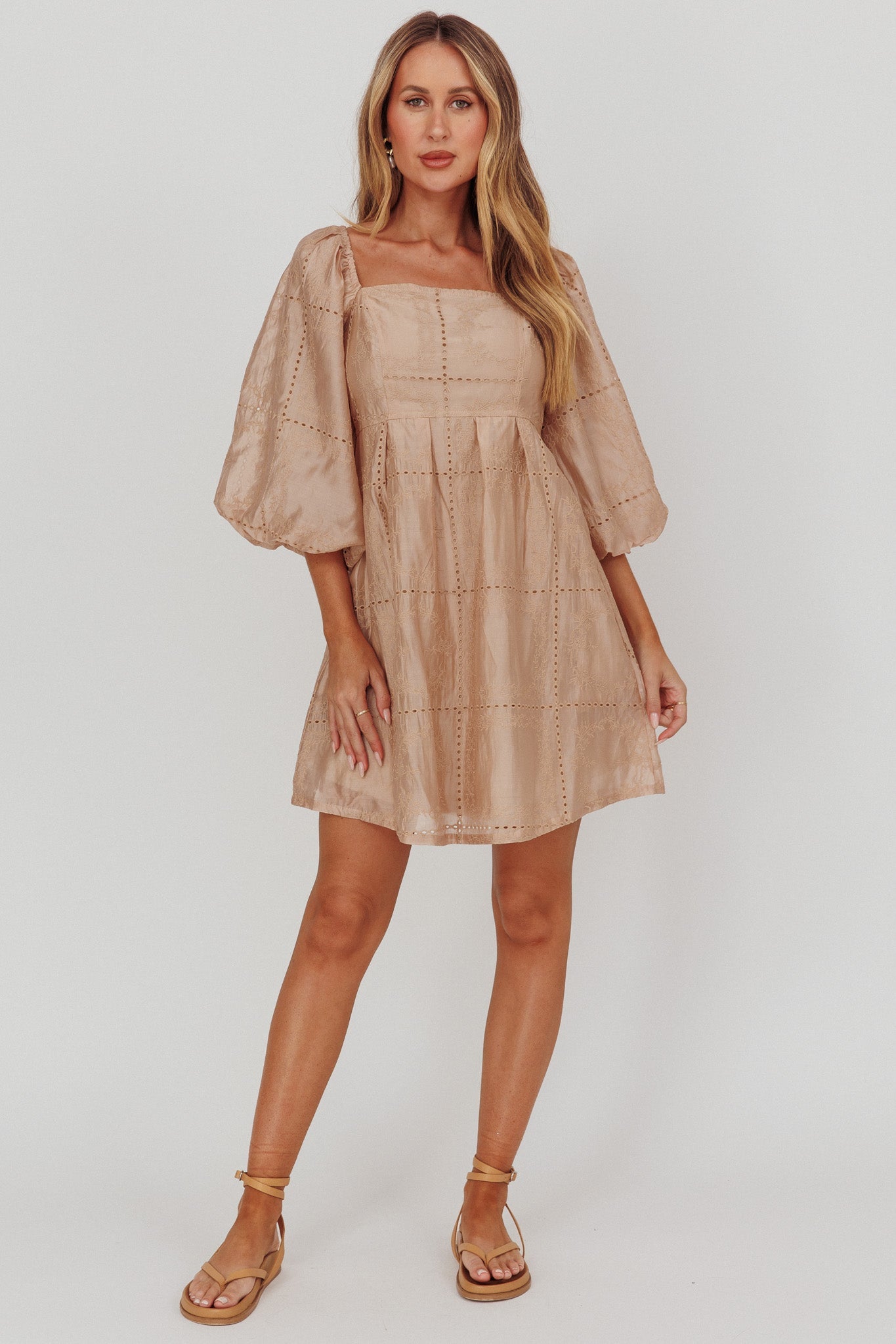 Mini abito con maniche a sbuffo e occhielli Summerlin Beige
