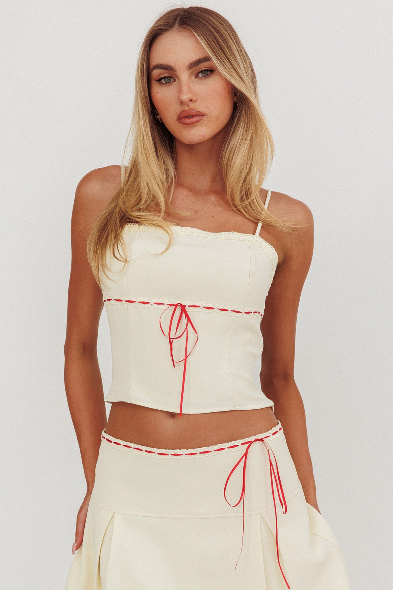 Canotta Maxxine con bordo a nastro e parte superiore in osso