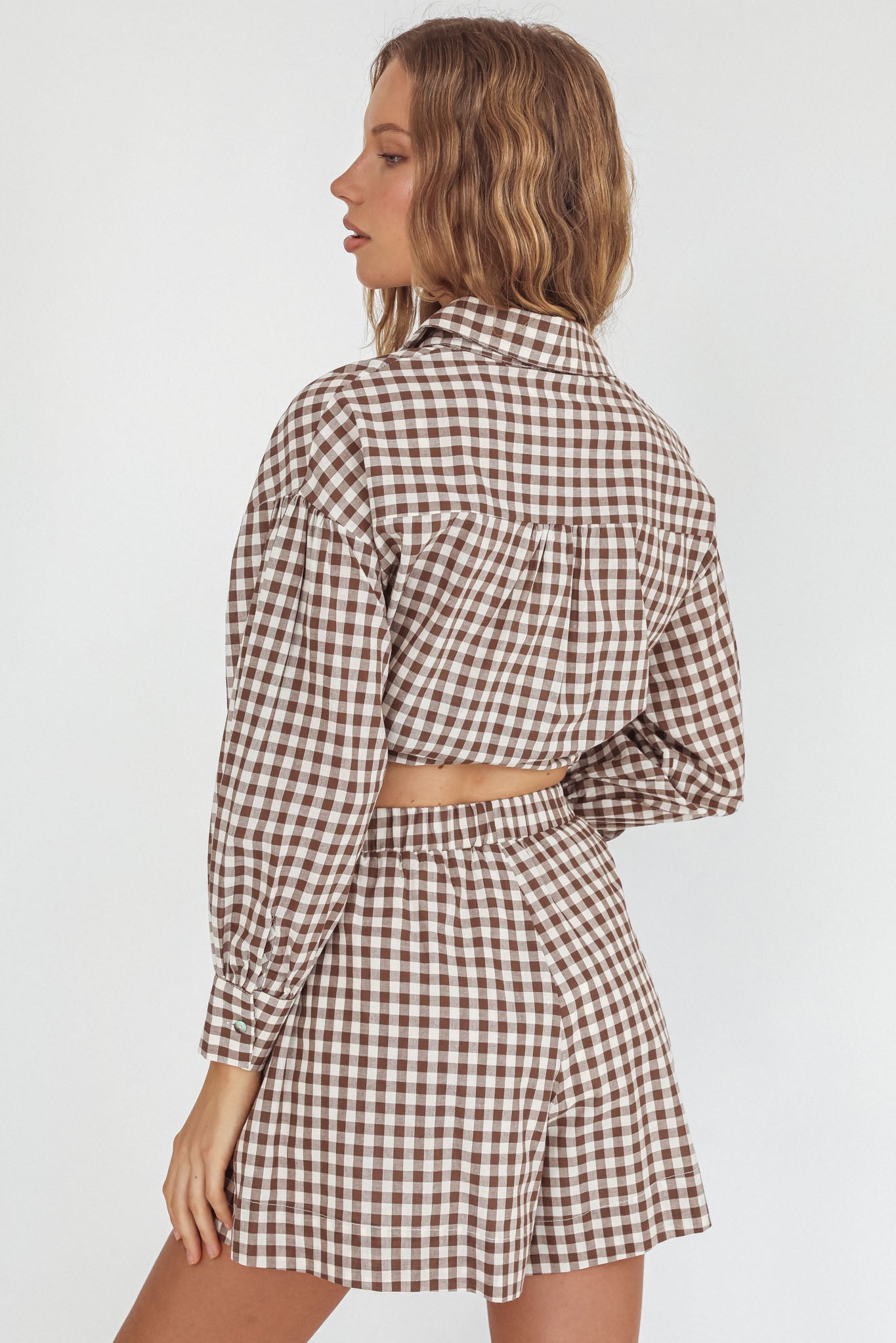 Pantaloncini con elastico in vita Weekends Away a quadri marroni