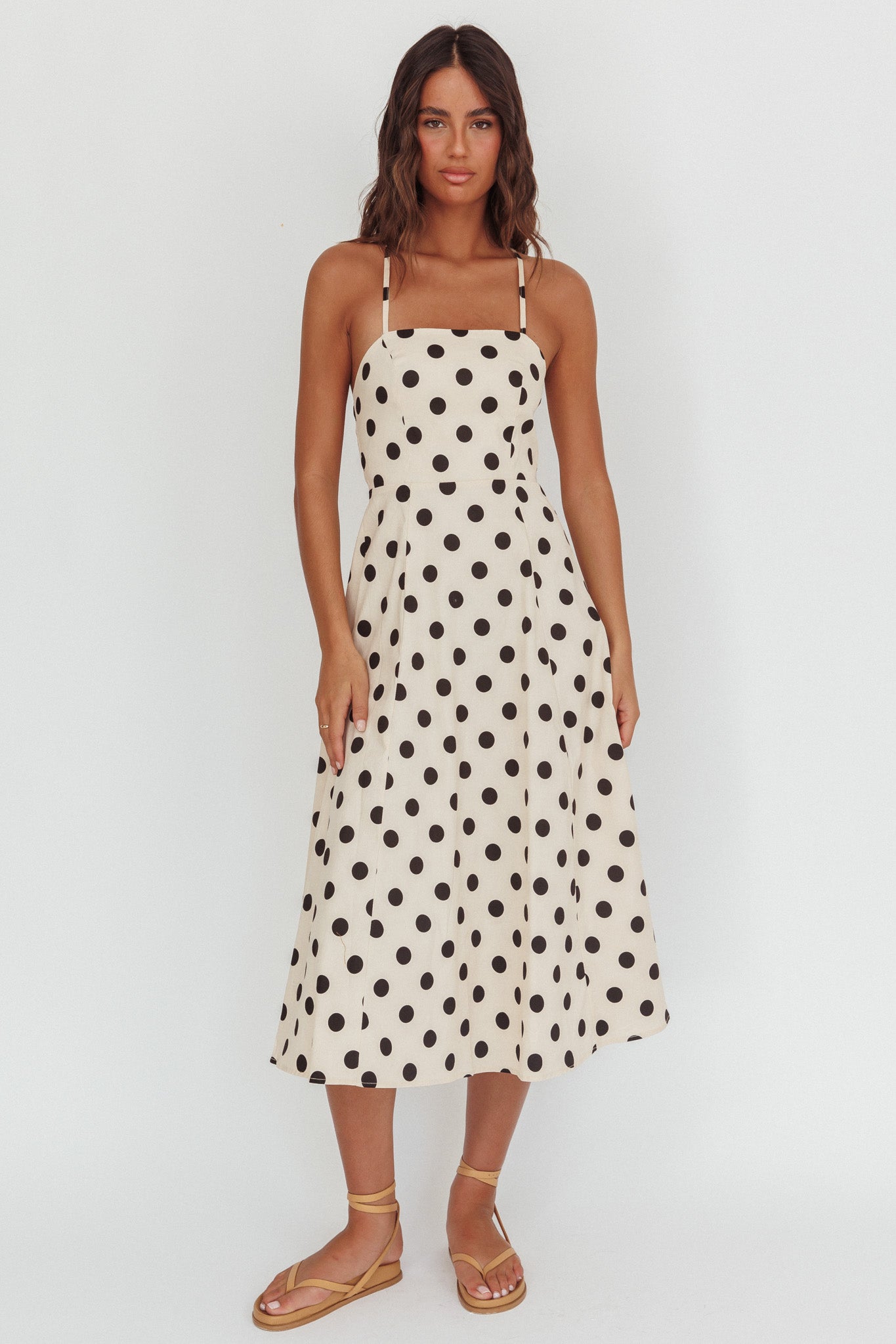 Abito midi con schiena incrociata Olga Second Glance a pois beige