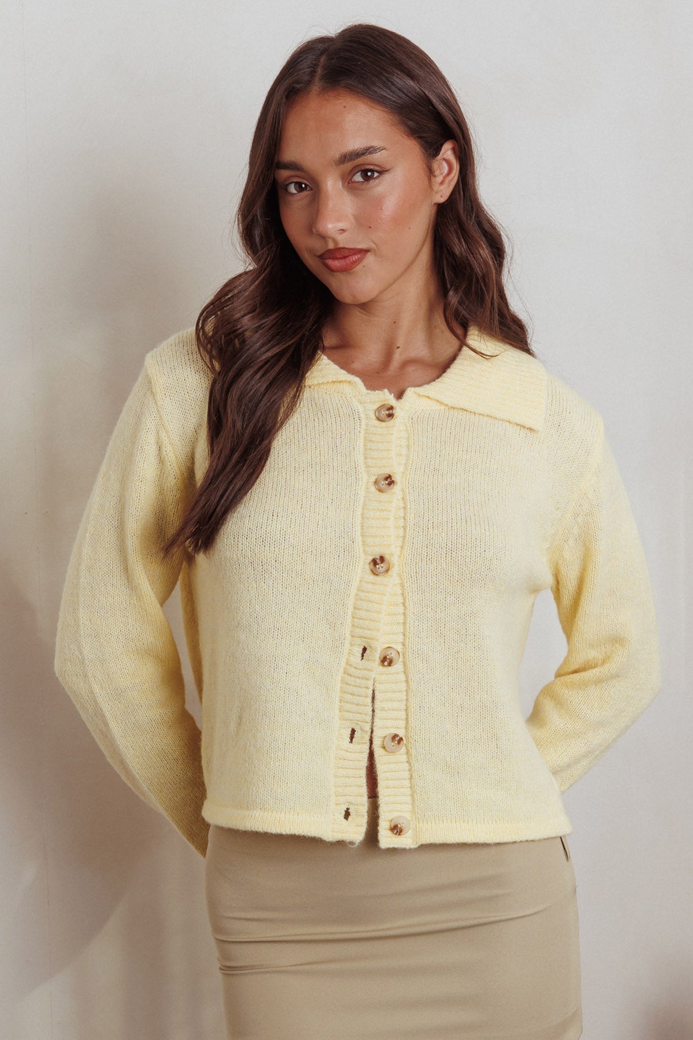 Cardigan in maglia con bottoni Margaret color burro