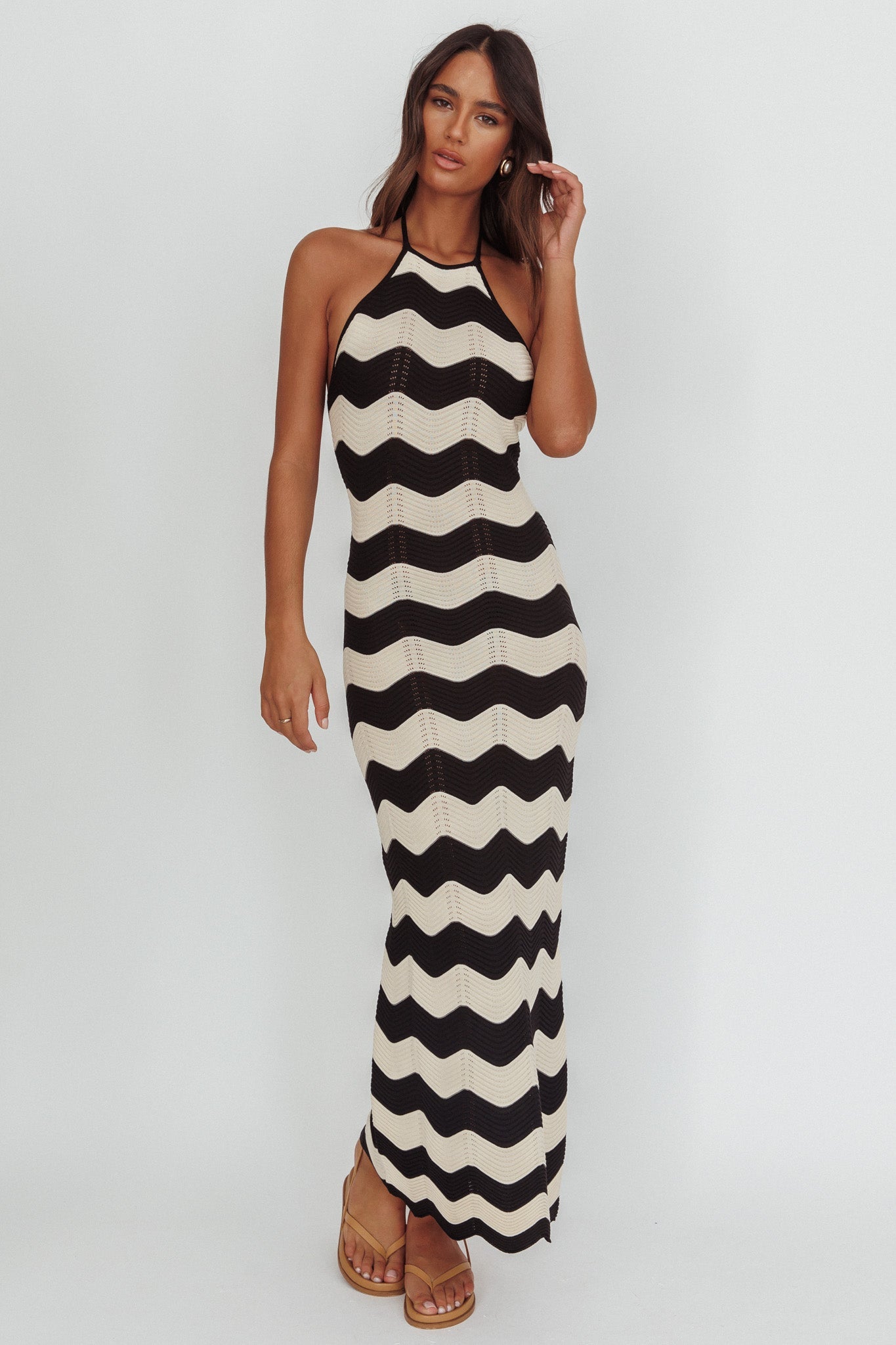Abito lungo in maglia con scollo all'americana Yelena, crema a zig-zag