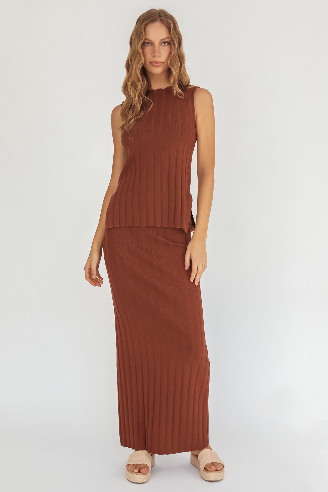 Gonna lunga in maglia a coste Kimora marrone
