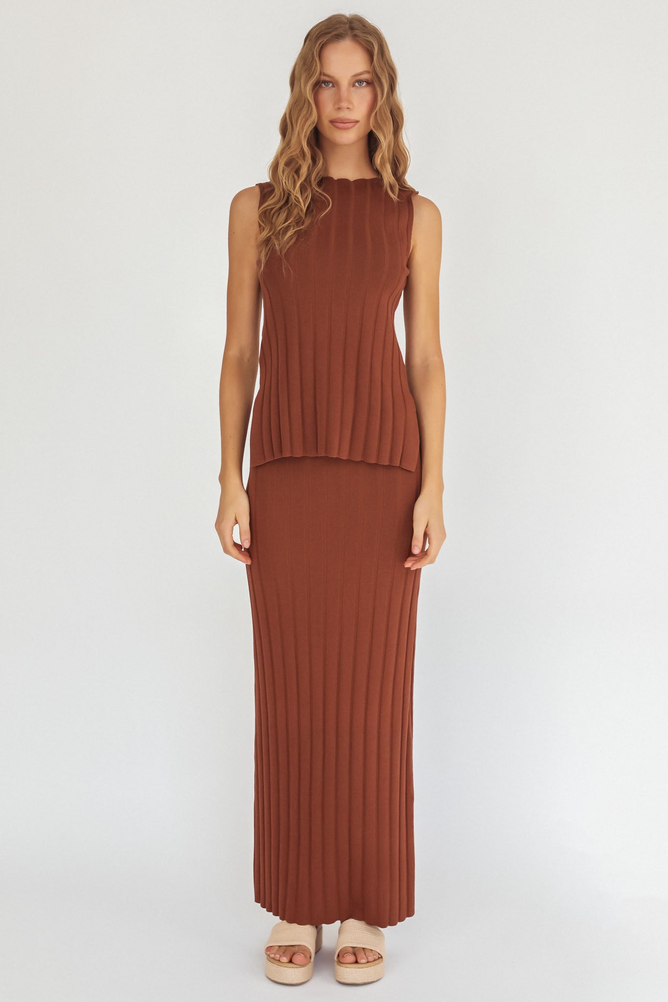 Gonna lunga in maglia a coste Kimora marrone
