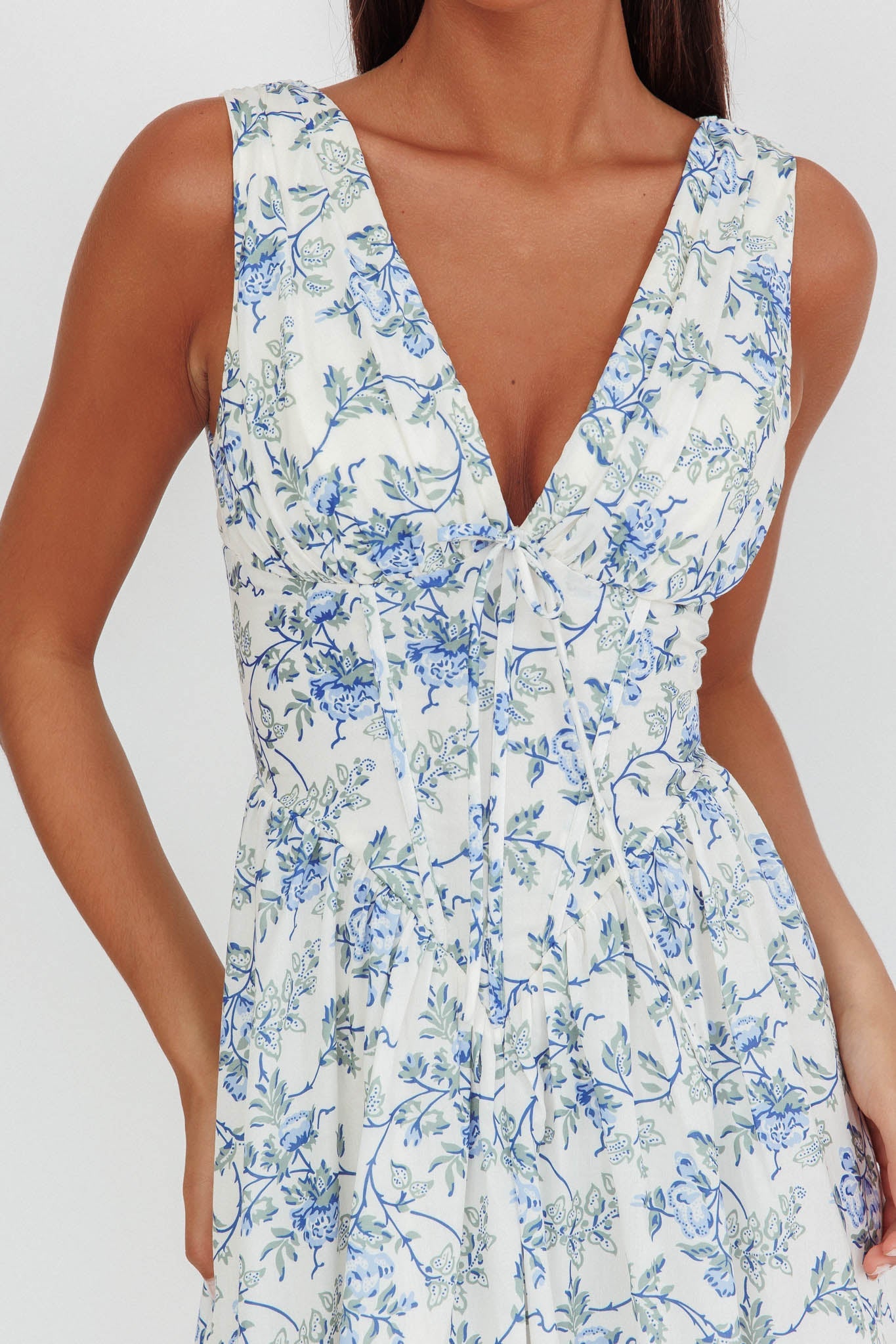 Abito lungo con vita basca Spring Dawn floreale blu