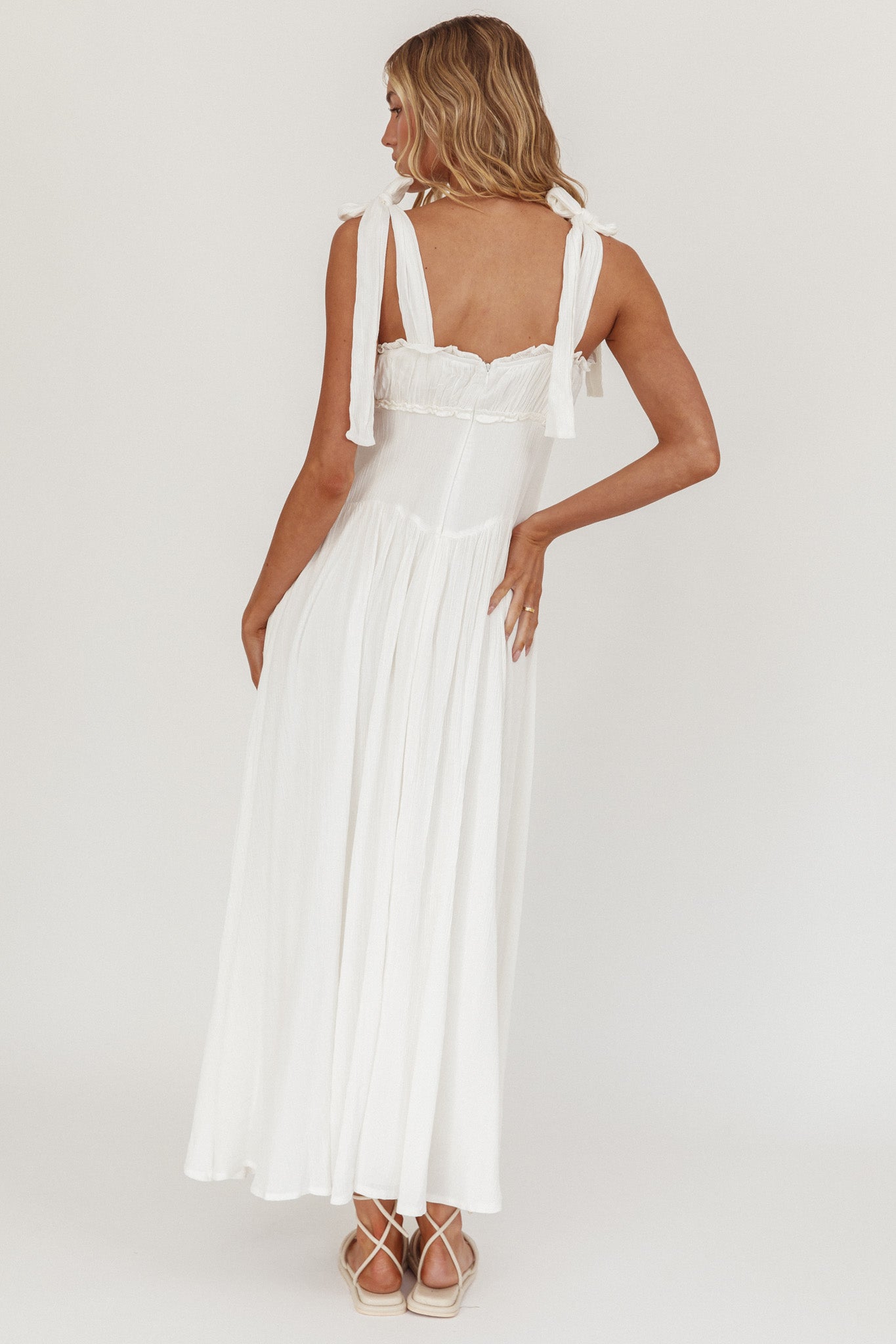 Abito midi Albury con spalle annodate e vita basca, bianco