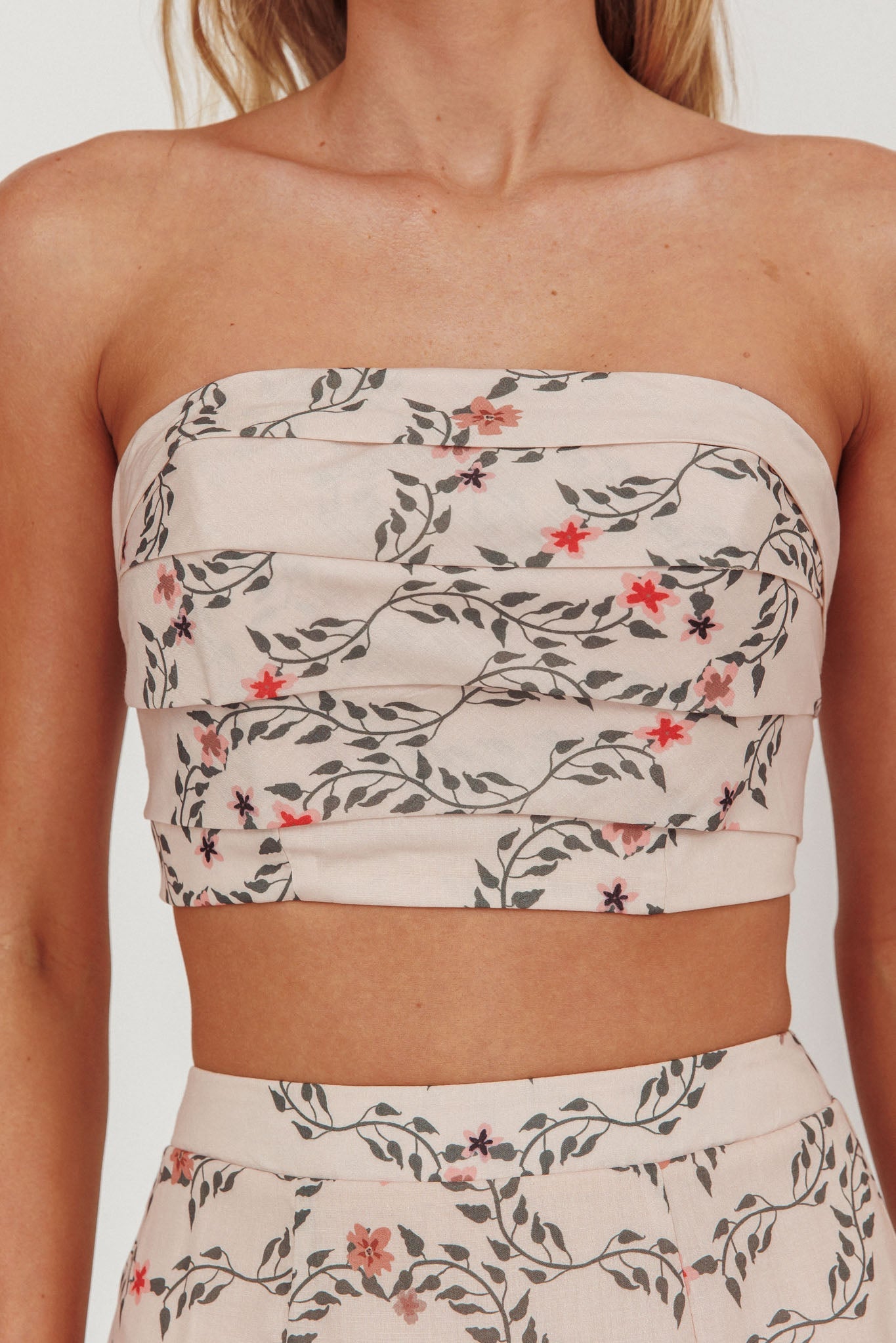 Ezmeralda Top corto senza spalline in torba floreale beige