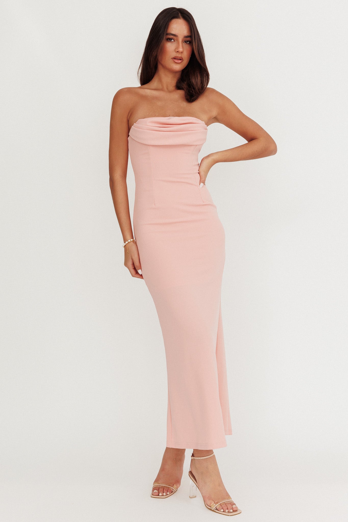 Abito lungo rosa con pieghe e spalline Well Versed