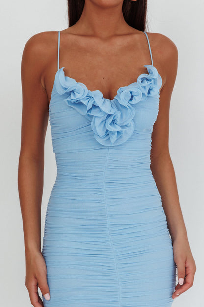 Abito midi Nadia con volant e scollo arricciato Blu