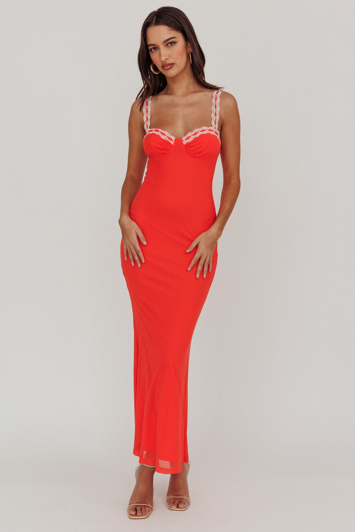 Abito lungo rosso con spalline in pizzo Girl Power