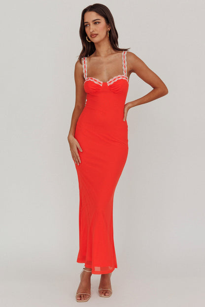 Abito lungo rosso con spalline in pizzo Girl Power