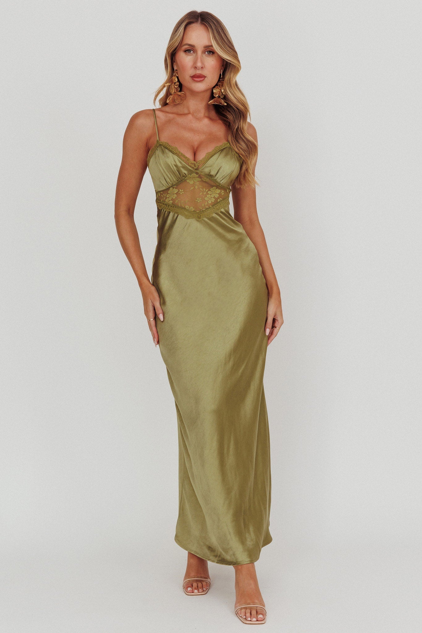 Abito lungo con bordi in pizzo Her Theory Olive