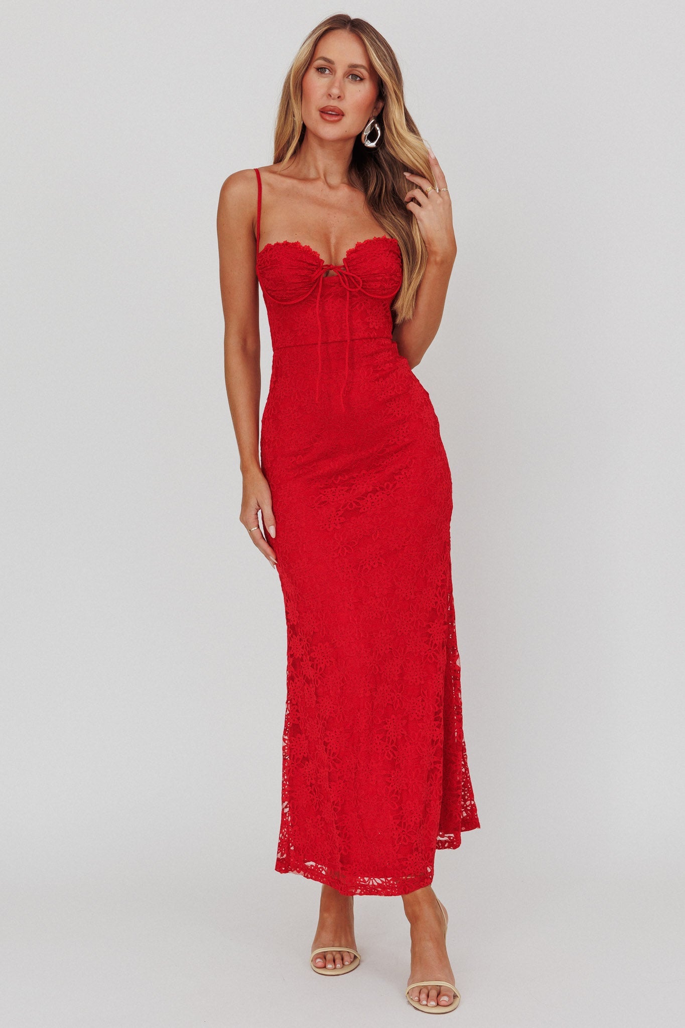 Abito lungo in pizzo con busto annodato Passione Cherry