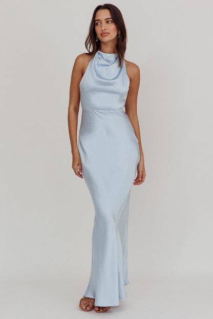 Abito lungo con spalline e scollo all'americana e perle Gelato blu