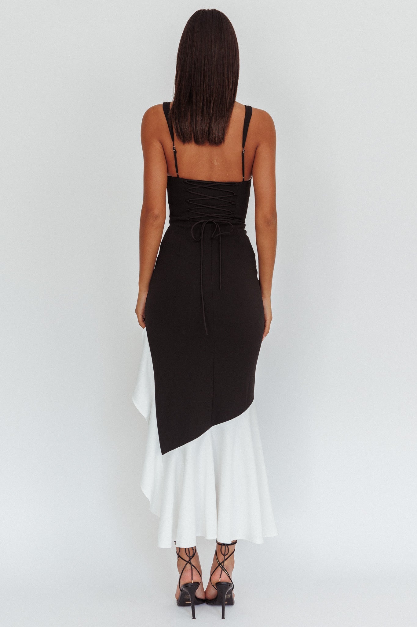 Abito lungo con orlo asimmetrico Delighted Contrast Black