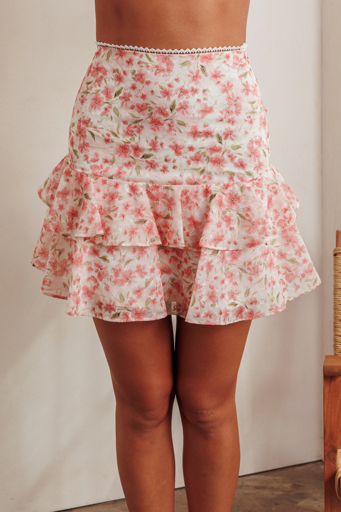 Minigonna a vita alta con volant Loveletters rosa floreale