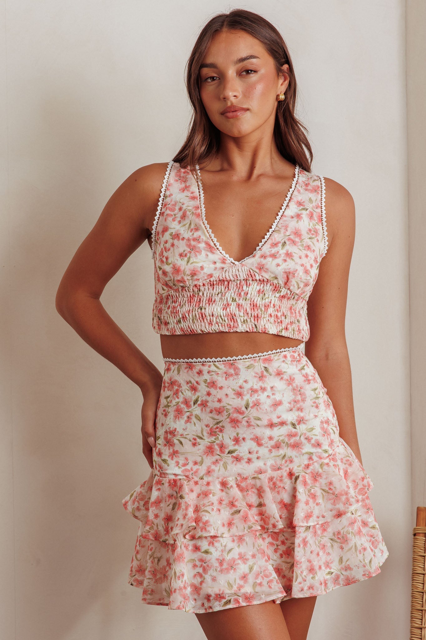 Minigonna a vita alta con volant Loveletters rosa floreale