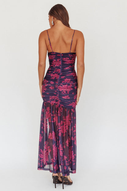 Abito lungo in rete arricciata Stole The Show con stampa floreale color uva