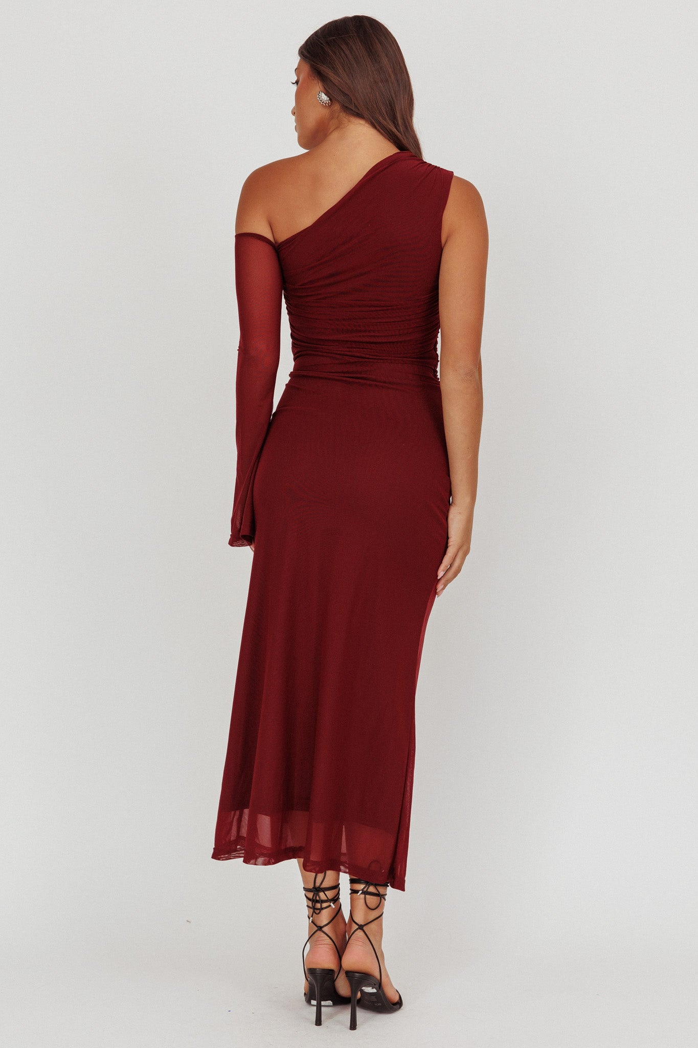 Abito lungo monospalla con cut-out Prima, colore vino