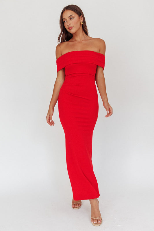 Abito lungo rosso con fiocco sulla schiena di Dancing Queens