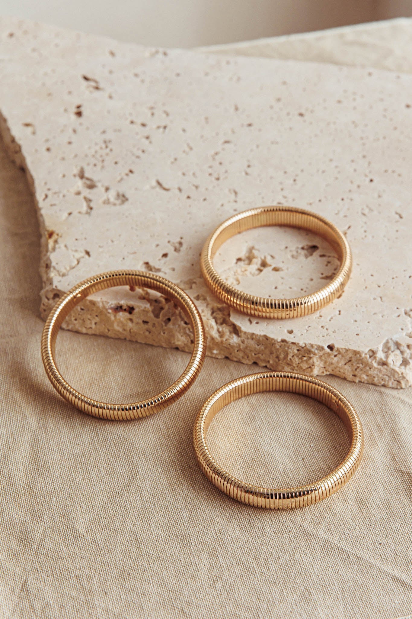 Set di bracciali elastici Oliver in oro scuro