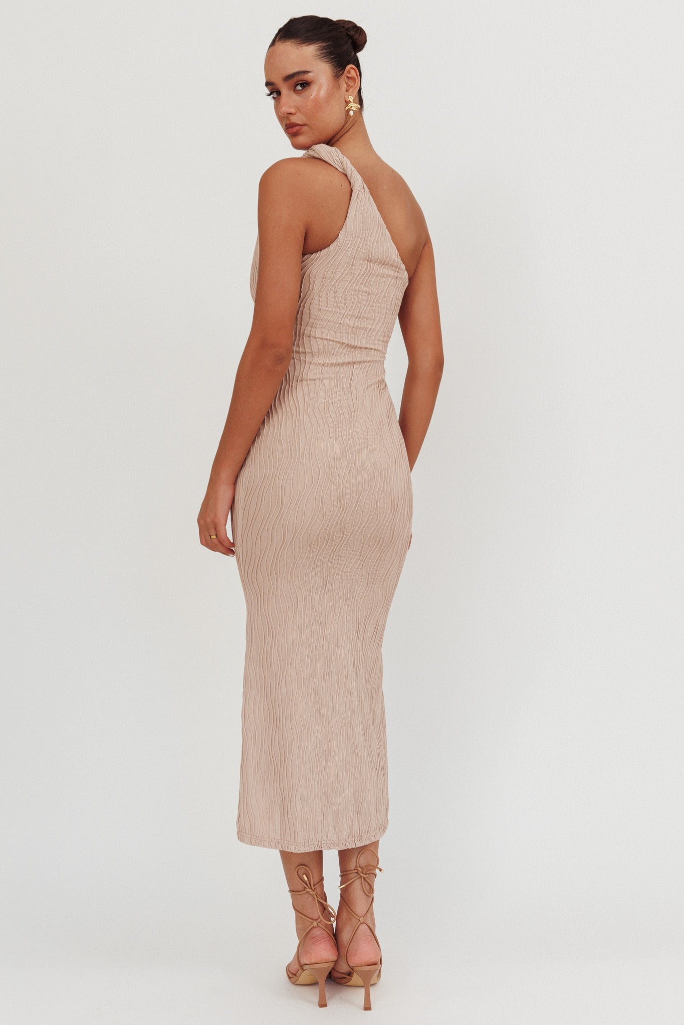 Abito midi monospalla intrecciato Lingering Love Beige