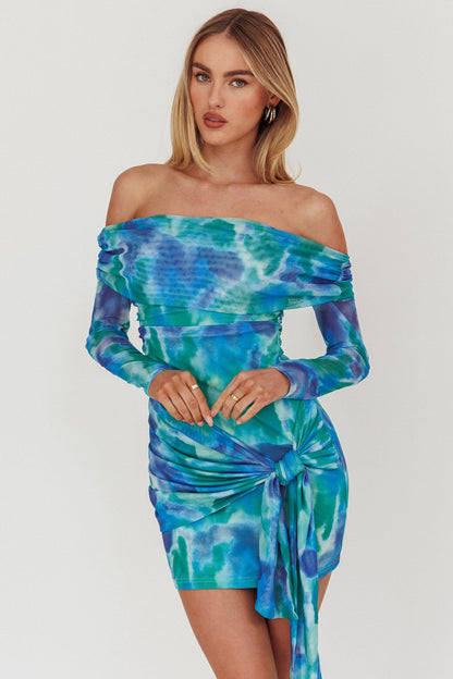 Vestito corto in rete con cintura e spalle scoperte, stampa blu
