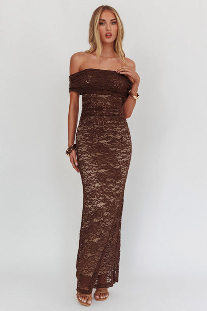 Abito lungo in pizzo con spalle scoperte Flutters Cioccolato