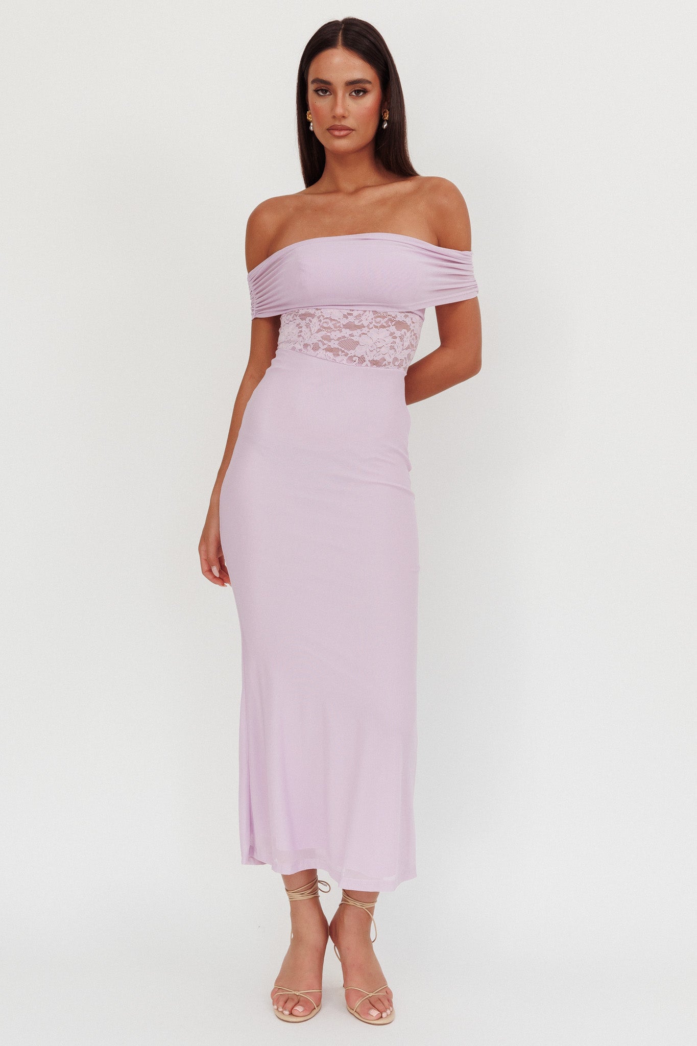 Abito lungo con inserti in pizzo e spalle scoperte Flutters Lilla