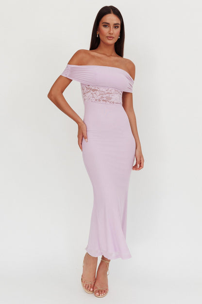 Abito lungo con inserti in pizzo e spalle scoperte Flutters Lilla