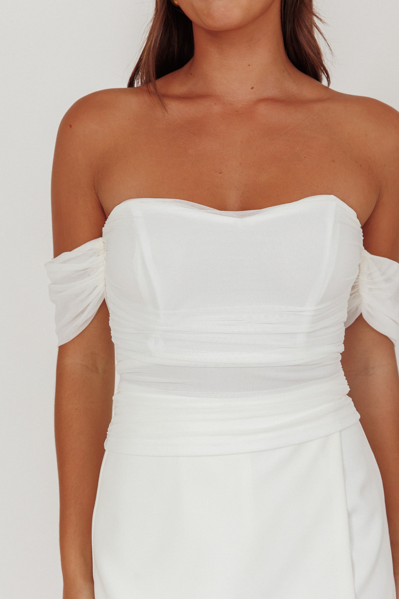 Top bianco con spalle scoperte Melonie