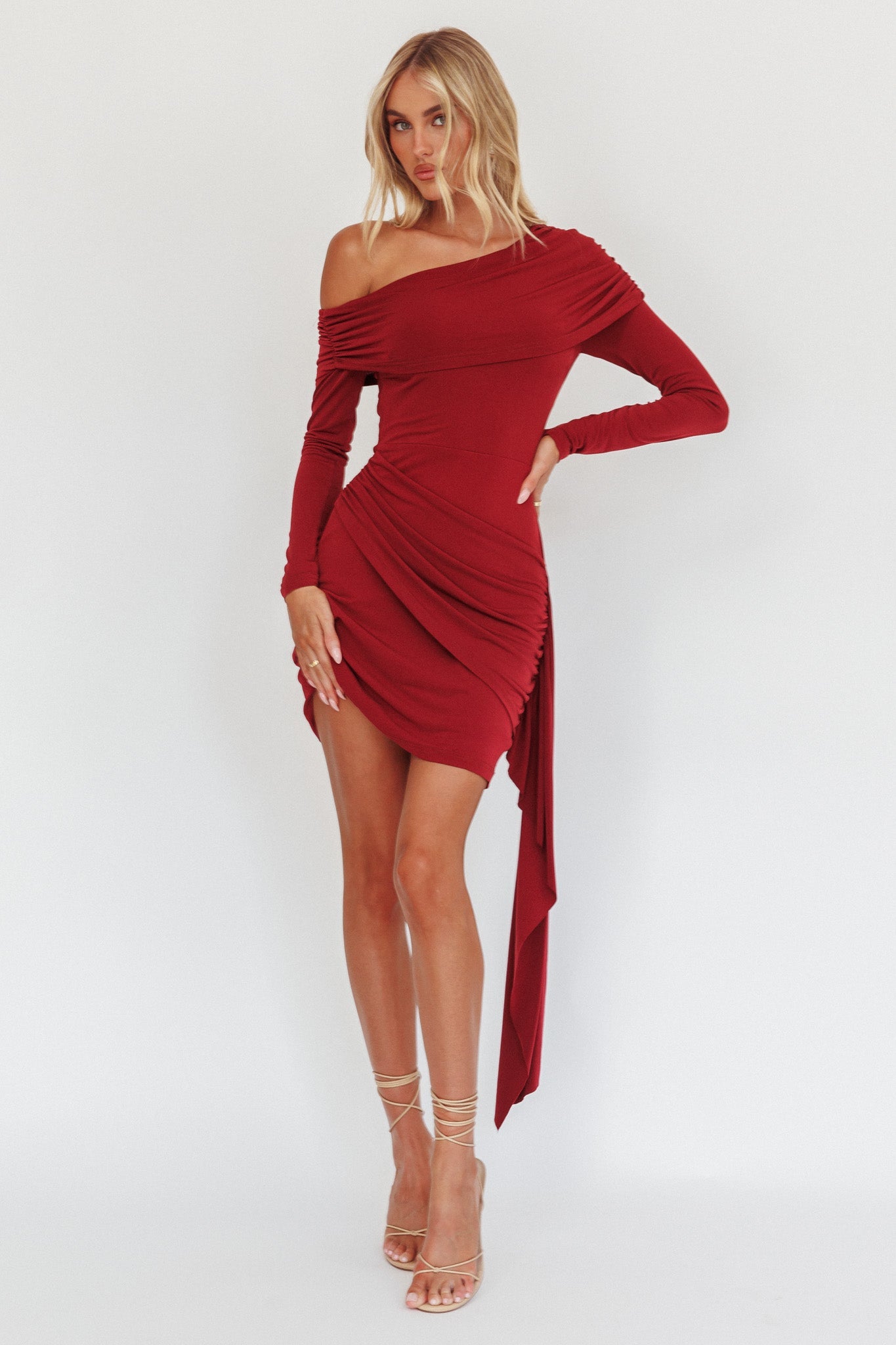 Afroditi Mini abito drappeggiato con fascia laterale vino