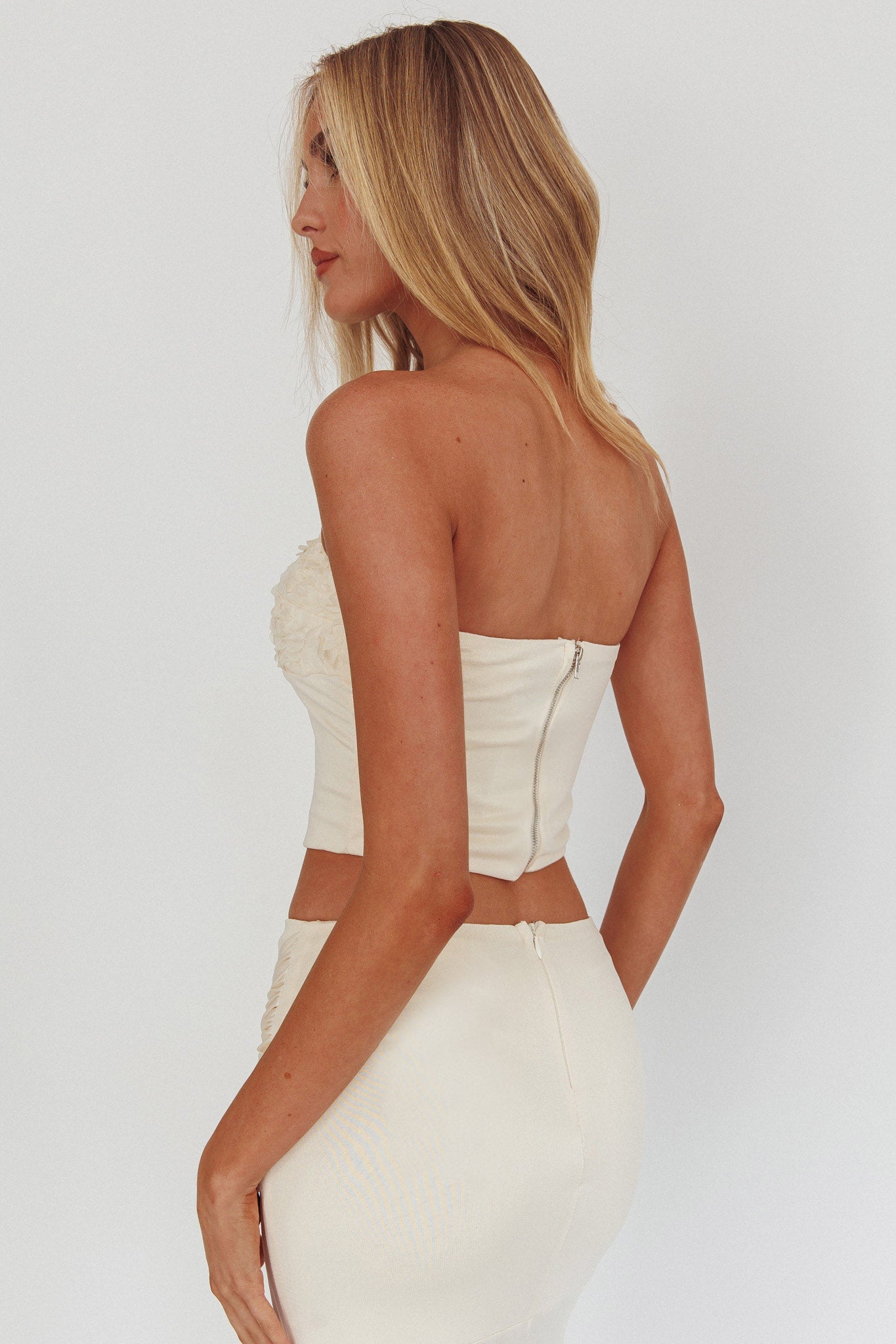 Top corto con applicazioni Night Market color burro