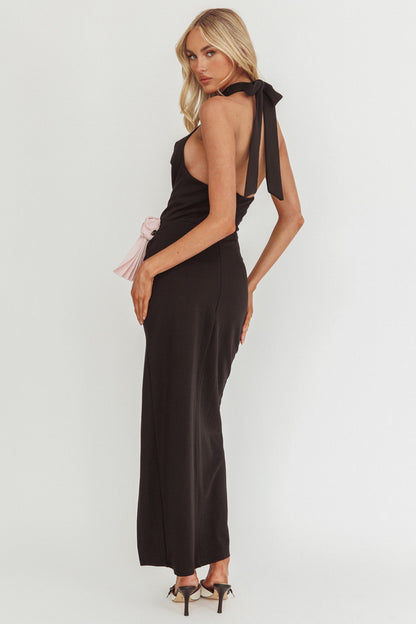Abito lungo con scollo all'americana Charlene Cowl nero