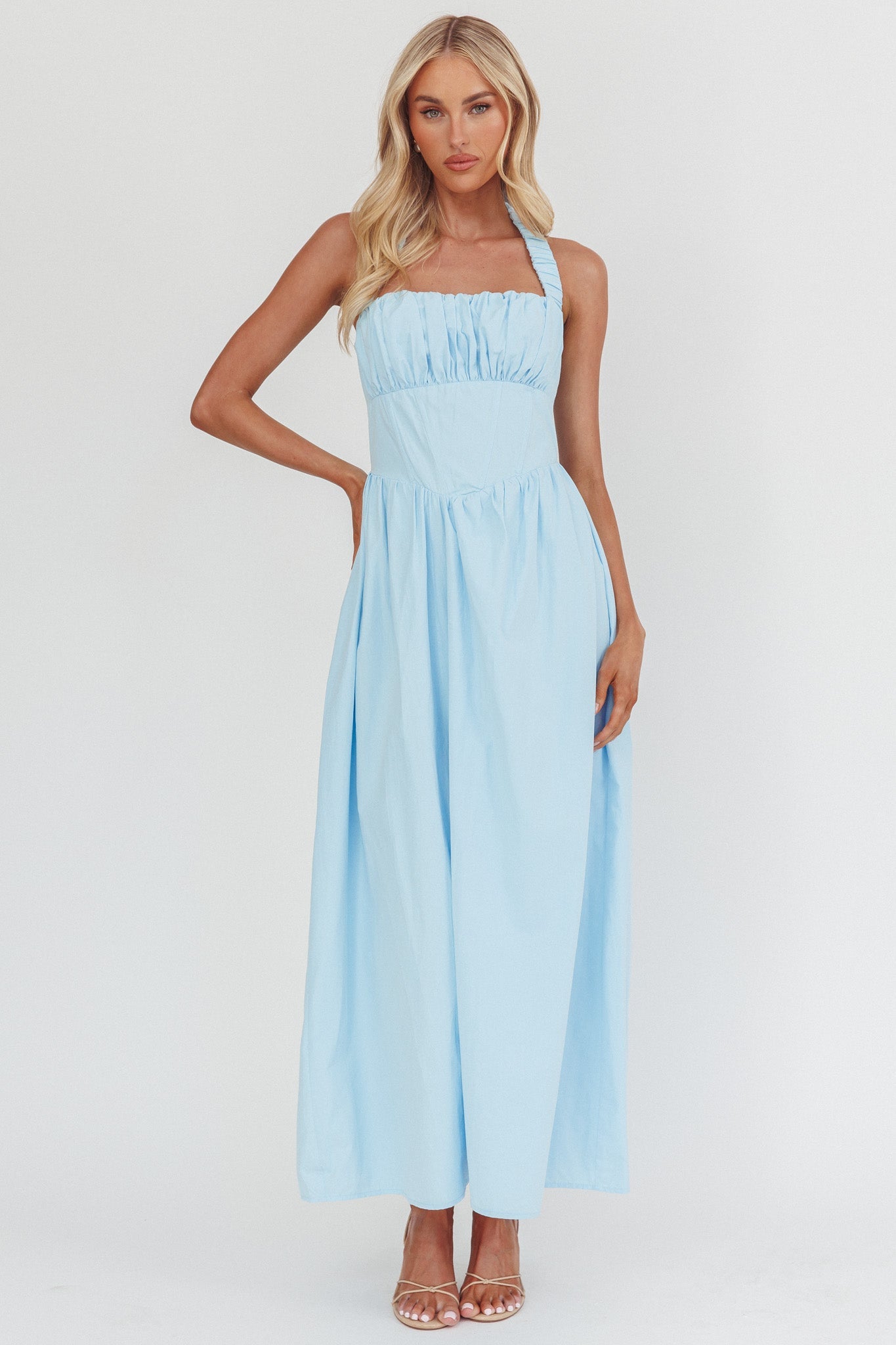 Abito lungo elasticizzato Irisa con scollo all'americana, blu ghiaccio